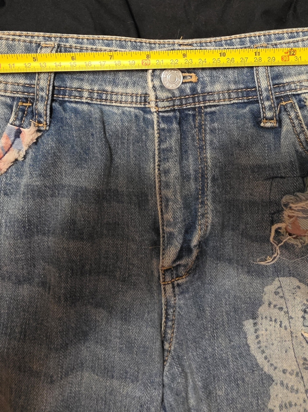 Pilcro Anthropologie Distressed Patchwork Boho Jeans - Picture 7 of 13